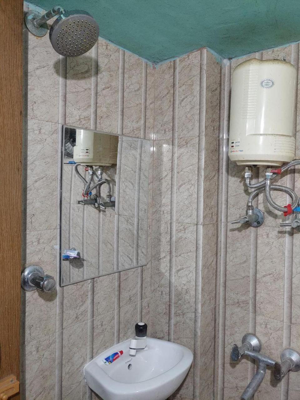 Comfort Inn Kamakhya Jn Guwahati Exteriör bild